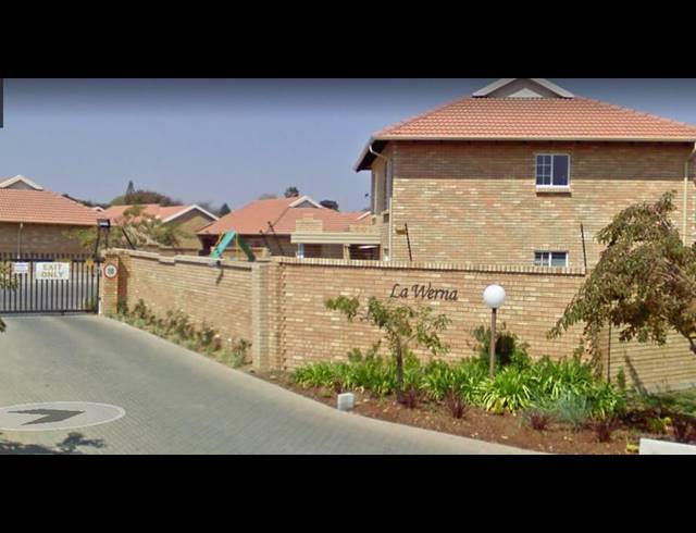 2 BEDROOM PROPERTY TO RENT IN SINOVILLE